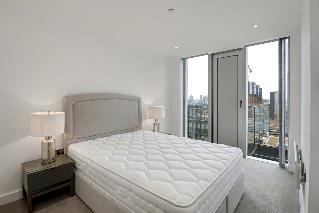 Property photo 3 of 17 Img_4283