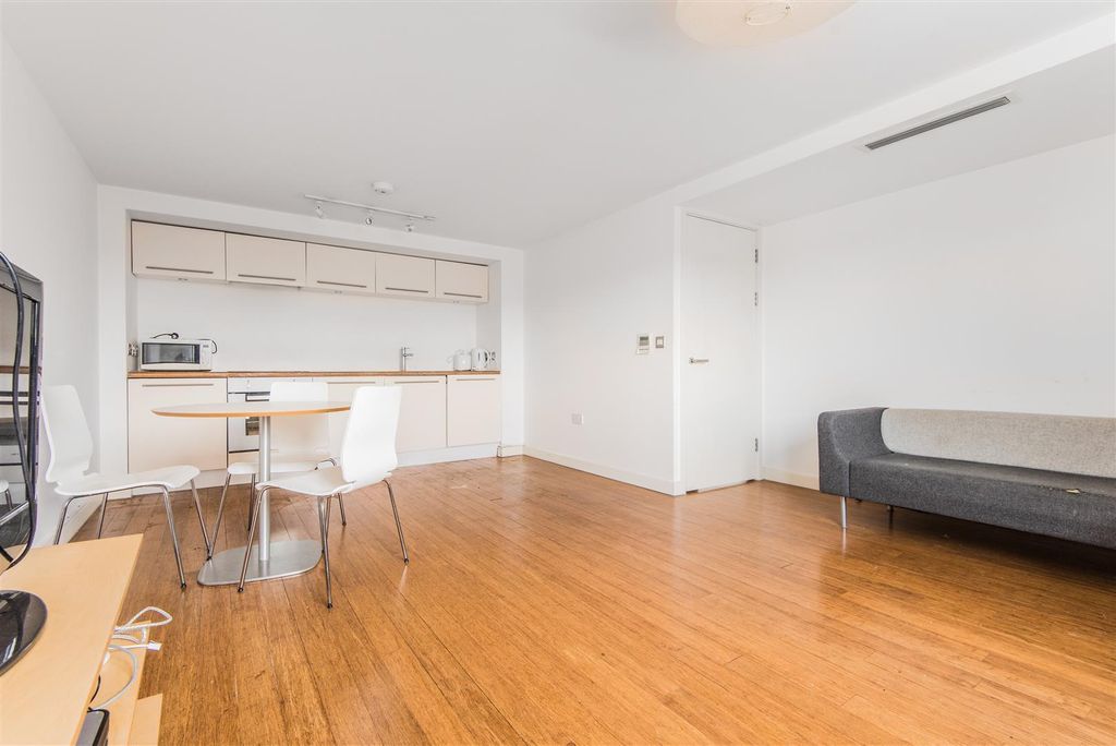 Property photo 1 of 7 Hvgbbkqmr06Se_Scre6Euw (1).Jpg