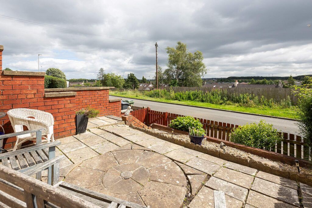 Property photo 3 of 24