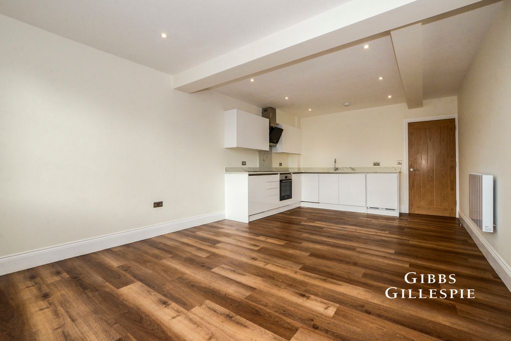 Property photo 3 of 6 Pbox-Img.Jpg