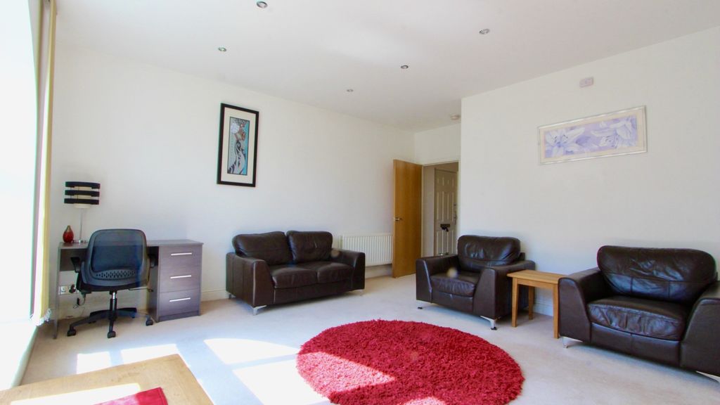 Property photo 2 of 11 Img_5740