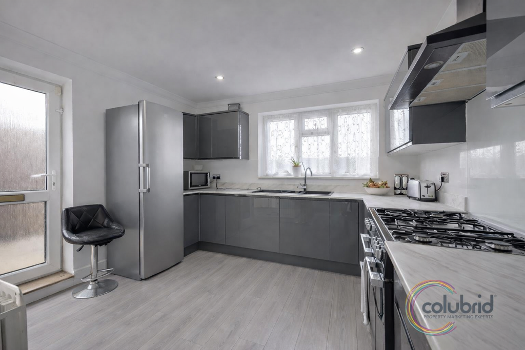 Property photo 2 of 17 C9152Bd3-6C10-4Bdb-Ab19-303A5B230A64.Png