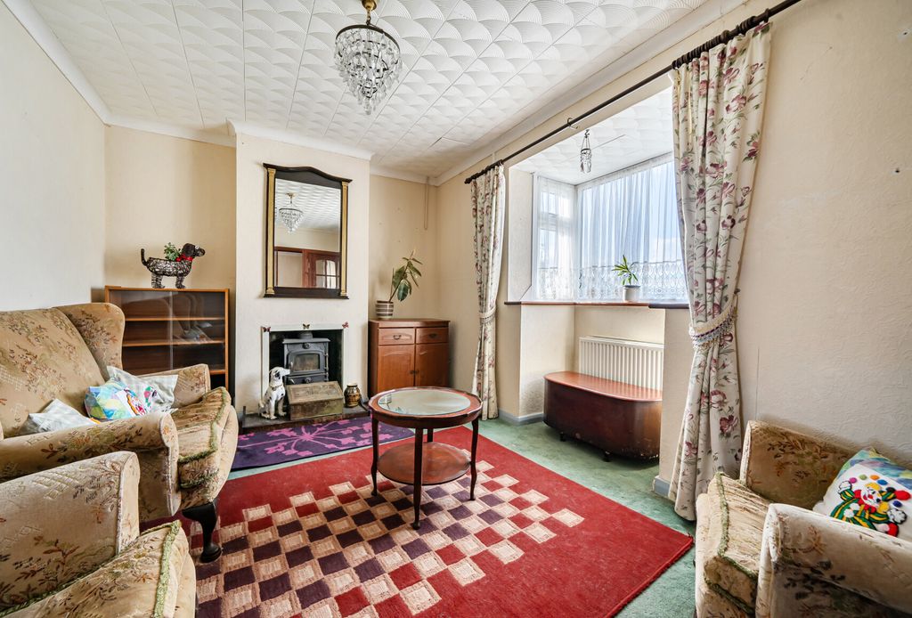 Property photo 2 of 12 1420430-17-69B18E...