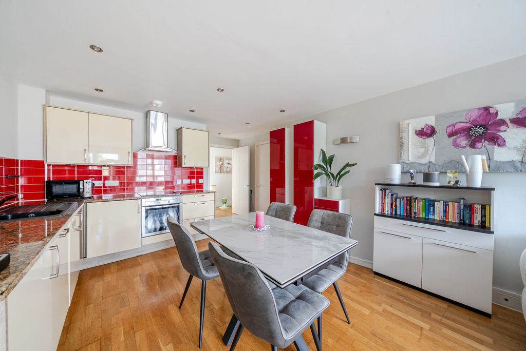 Property photo 2 of 16 Kitchen/Dining Area