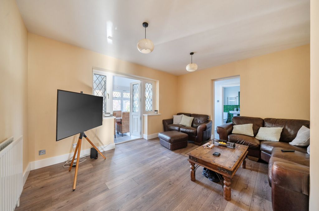 Property photo 2 of 18 1430111-11-69B97E...