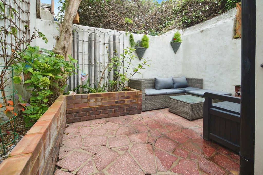 Property photo 1 of 11 4380280