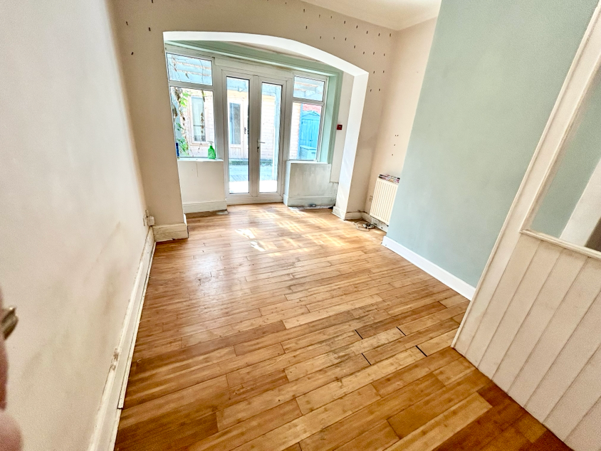 Property photo 2 of 6