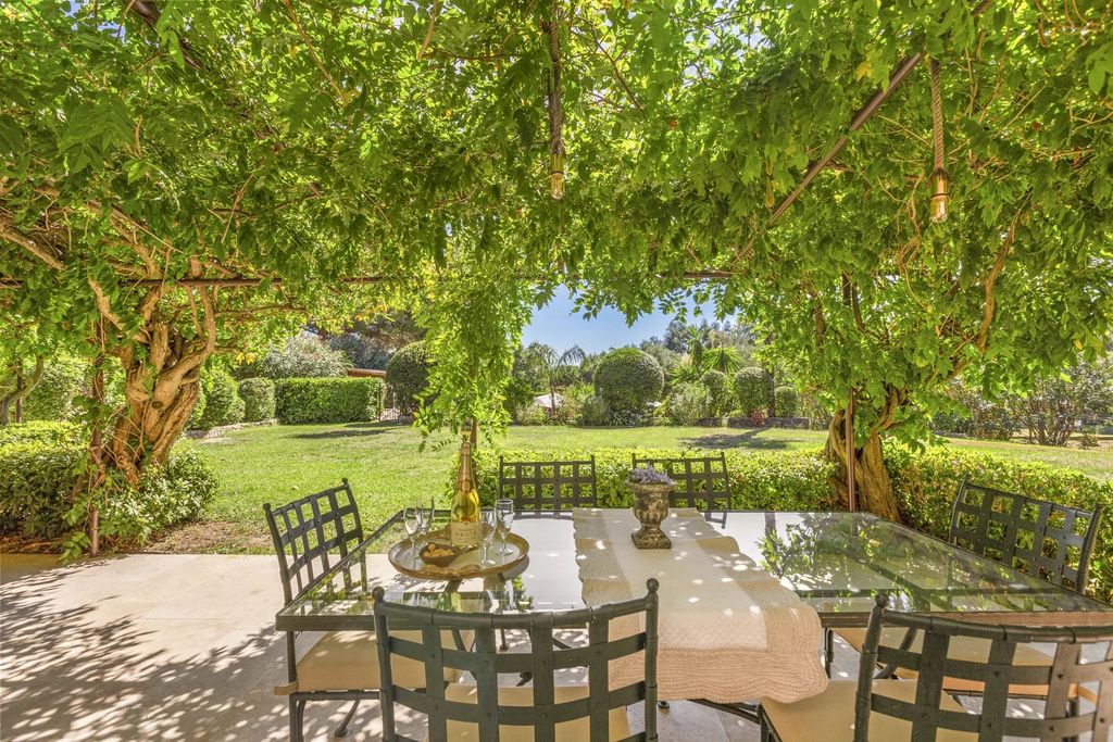 Property photo 3 of 54