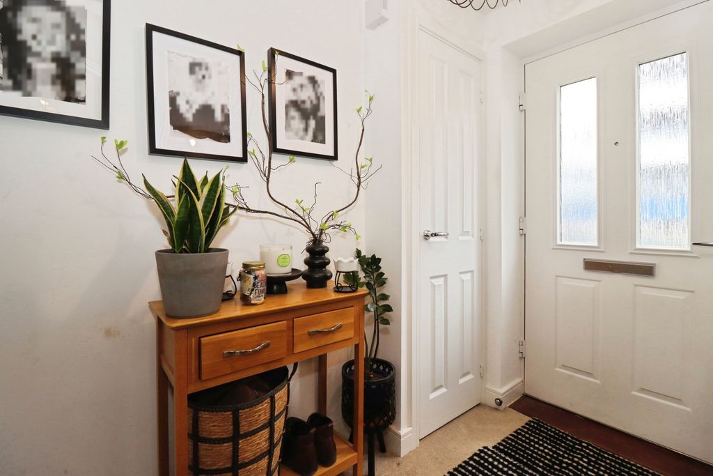 Property photo 2 of 18 Pbox-Img.Jpg