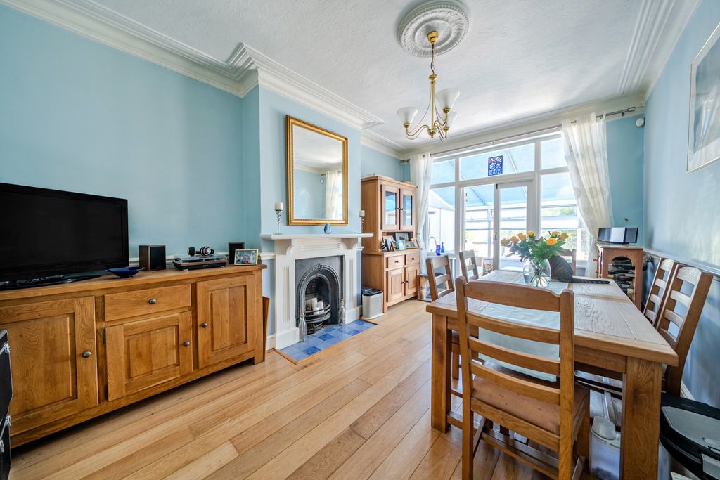 Property photo 2 of 19 1497659-12-6A69c3...