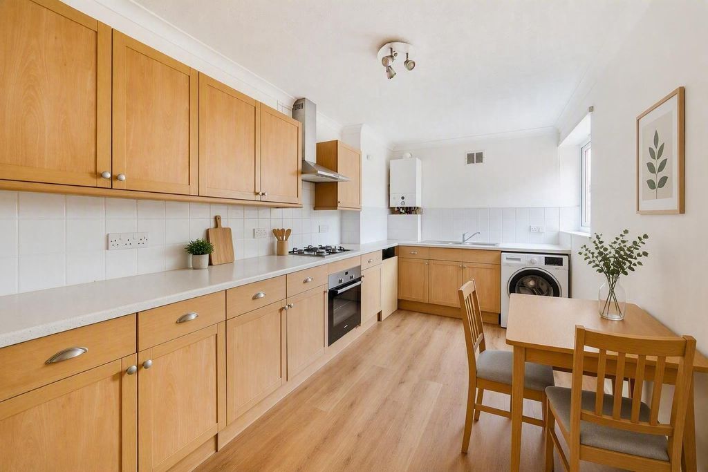 Property photo 3 of 11 Picture No. 21