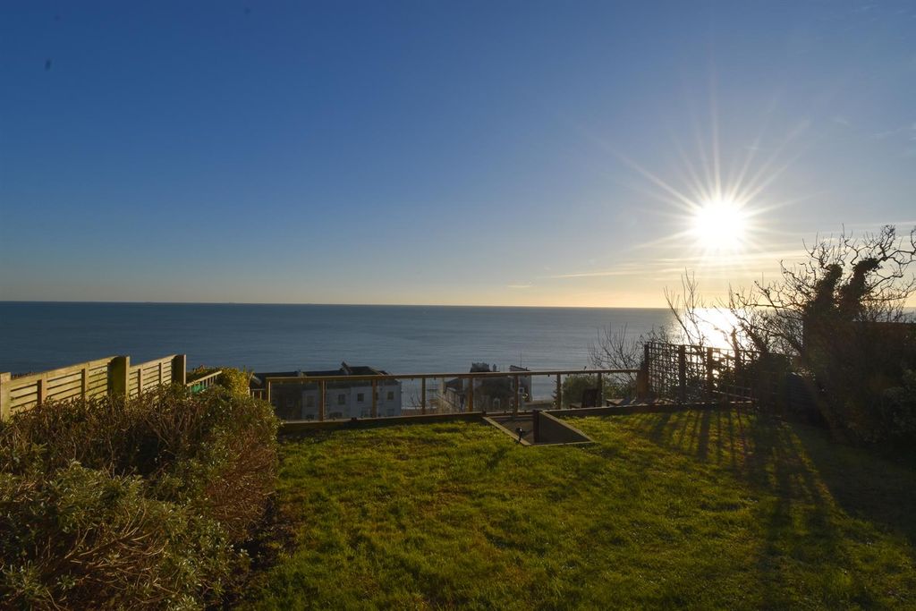 Property photo 2 of 26 Garden