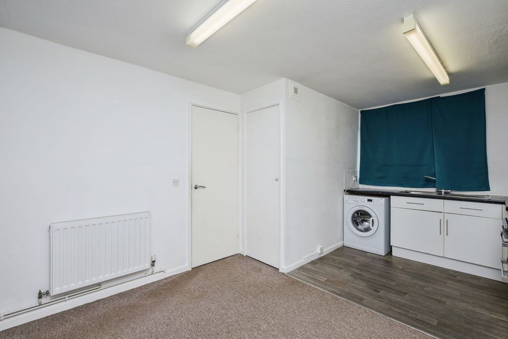 Property photo 2 of 27 Pbox-Img.Jpg