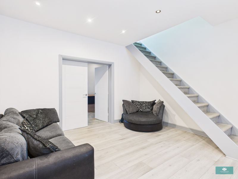 Property photo 3 of 13 Photo 11