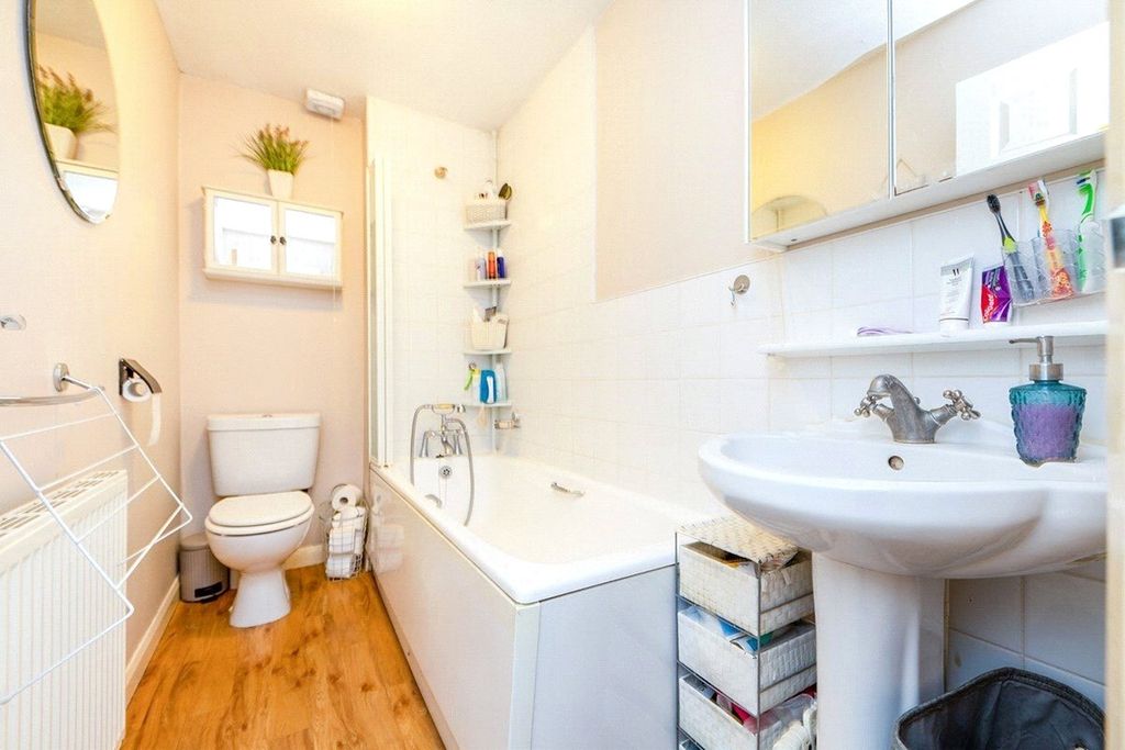 Property photo 3 of 8 Picture No. 02