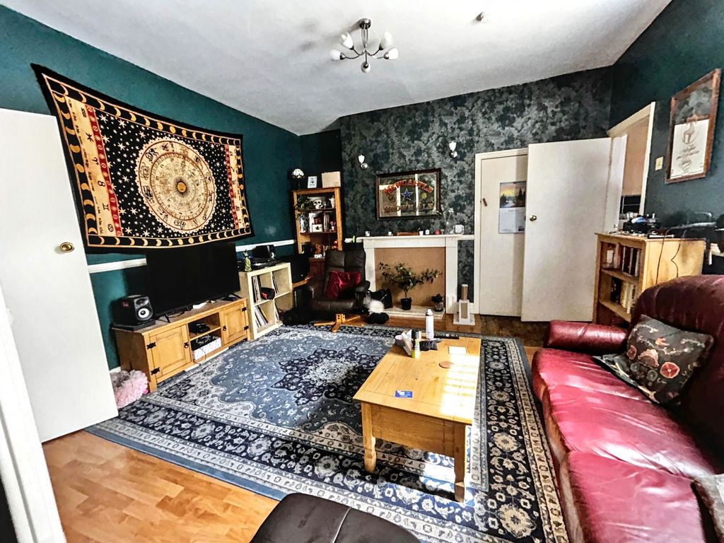 Property photo 3 of 16