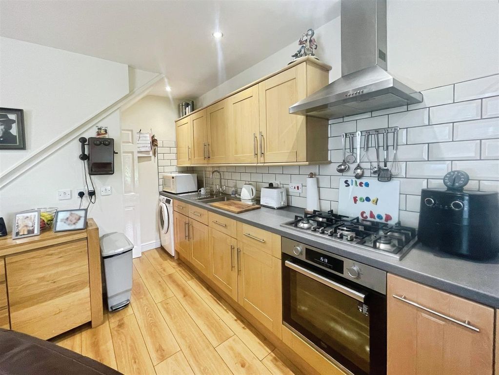 Property photo 3 of 13 Kitchen/Diner