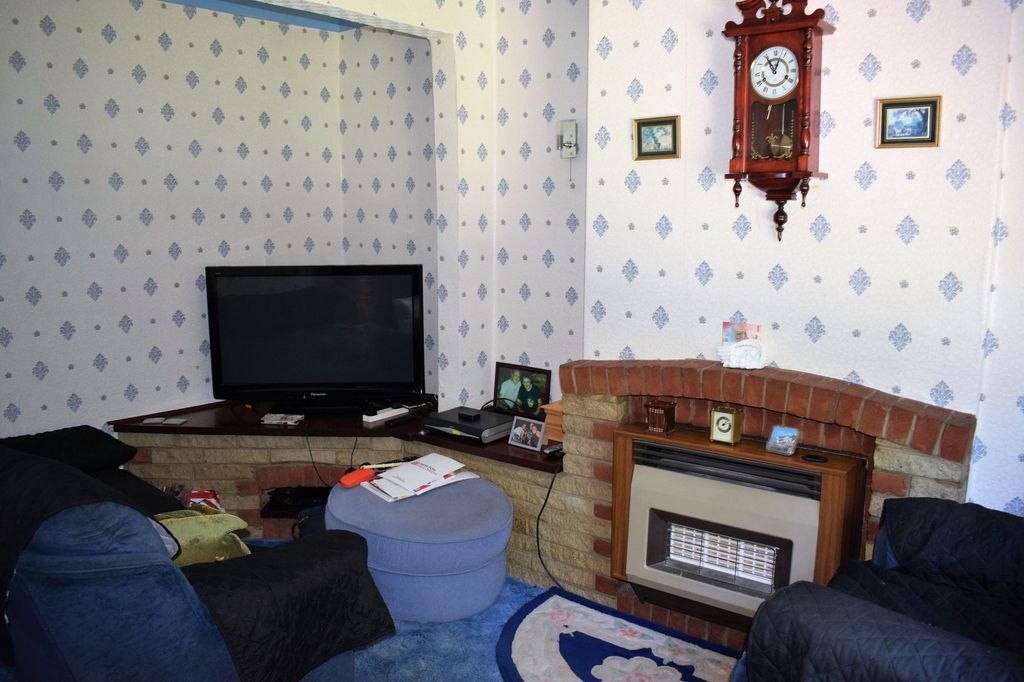 Property photo 2 of 9 Living Room