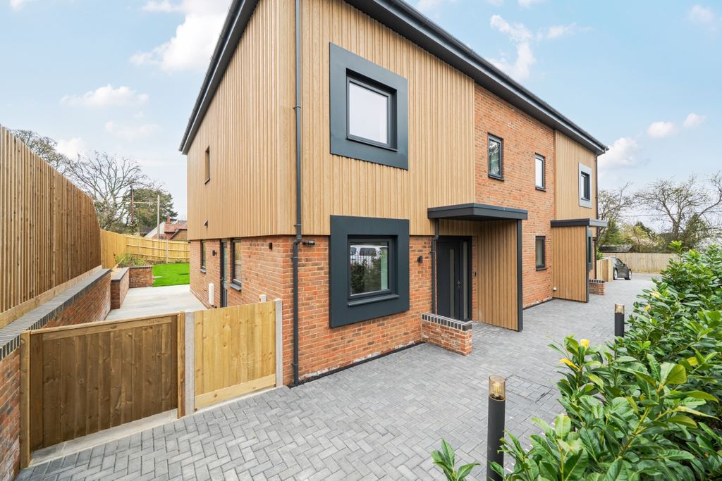 Property photo 3 of 13 External