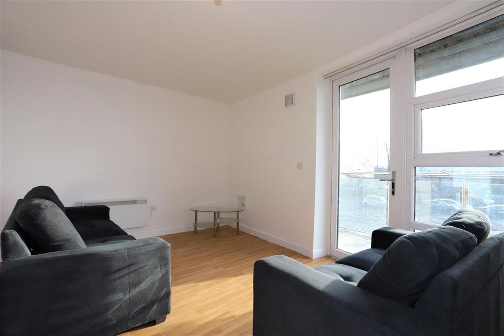 Property photo 2 of 10