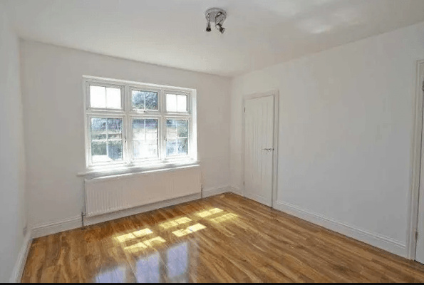 Property photo 3 of 7 Bedroom 1