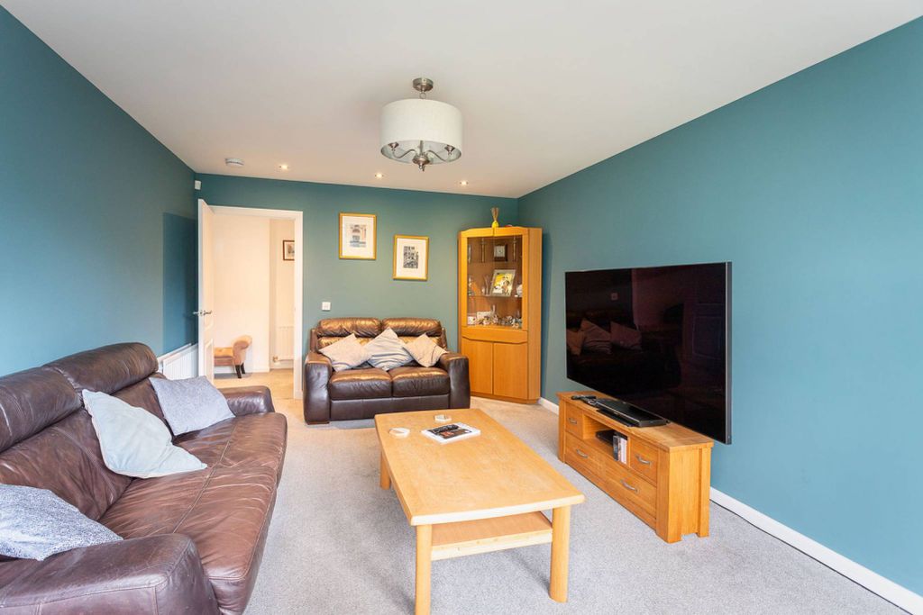 Property photo 3 of 29
