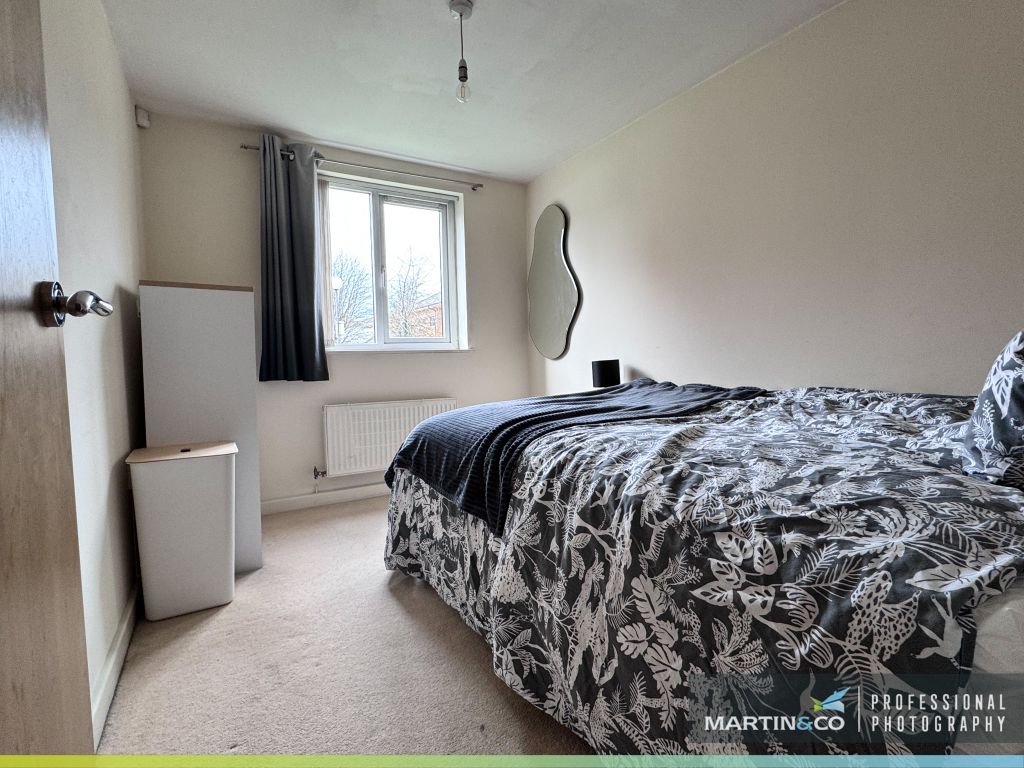 Property photo 2 of 5 Clos Dewi Sant Bedroom