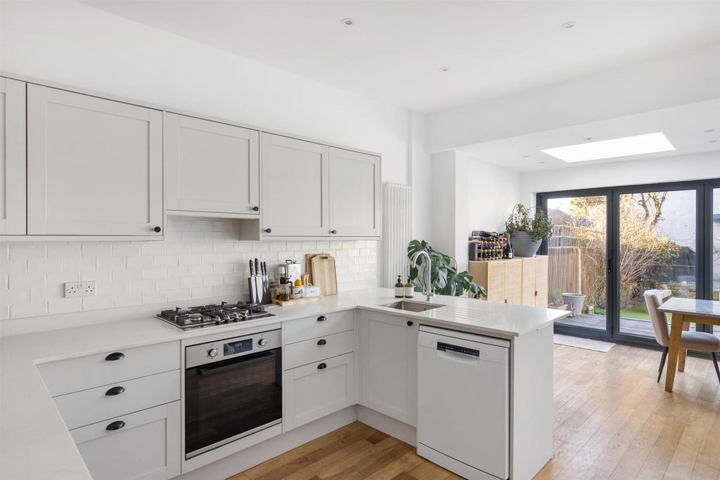 Property photo 2 of 17 4O1A8147-Hdr.Jpg