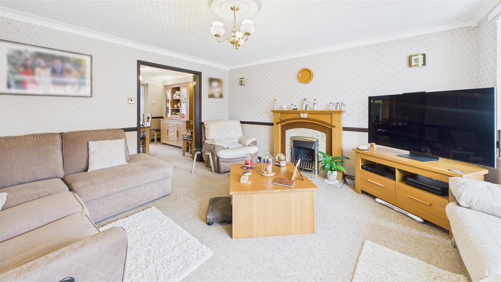 Property photo 3 of 31 Cam05101G0-Pr0097-Still018.Jpg