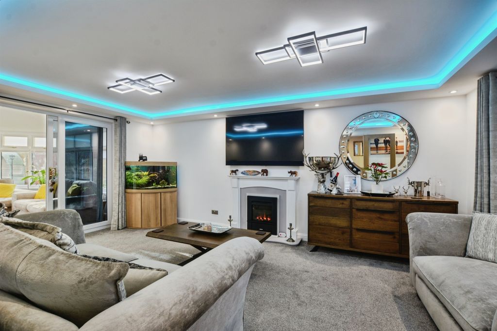 Property photo 2 of 23