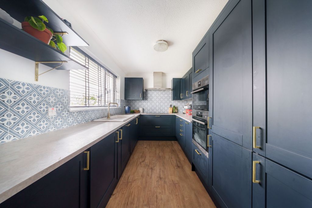 Property photo 3 of 24