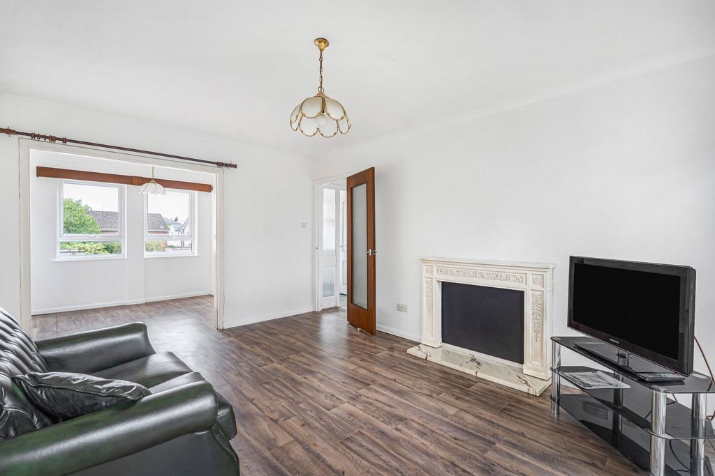 Property photo 3 of 17