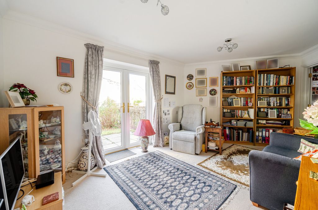 Property photo 3 of 10