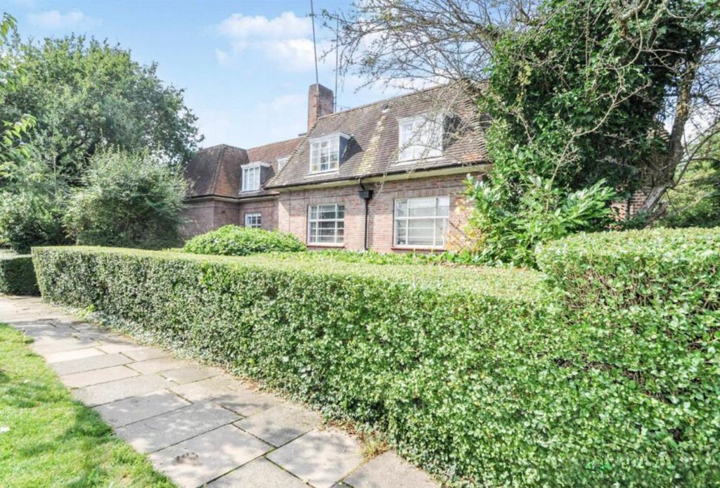 Property photo 3 of 9 Img_1114