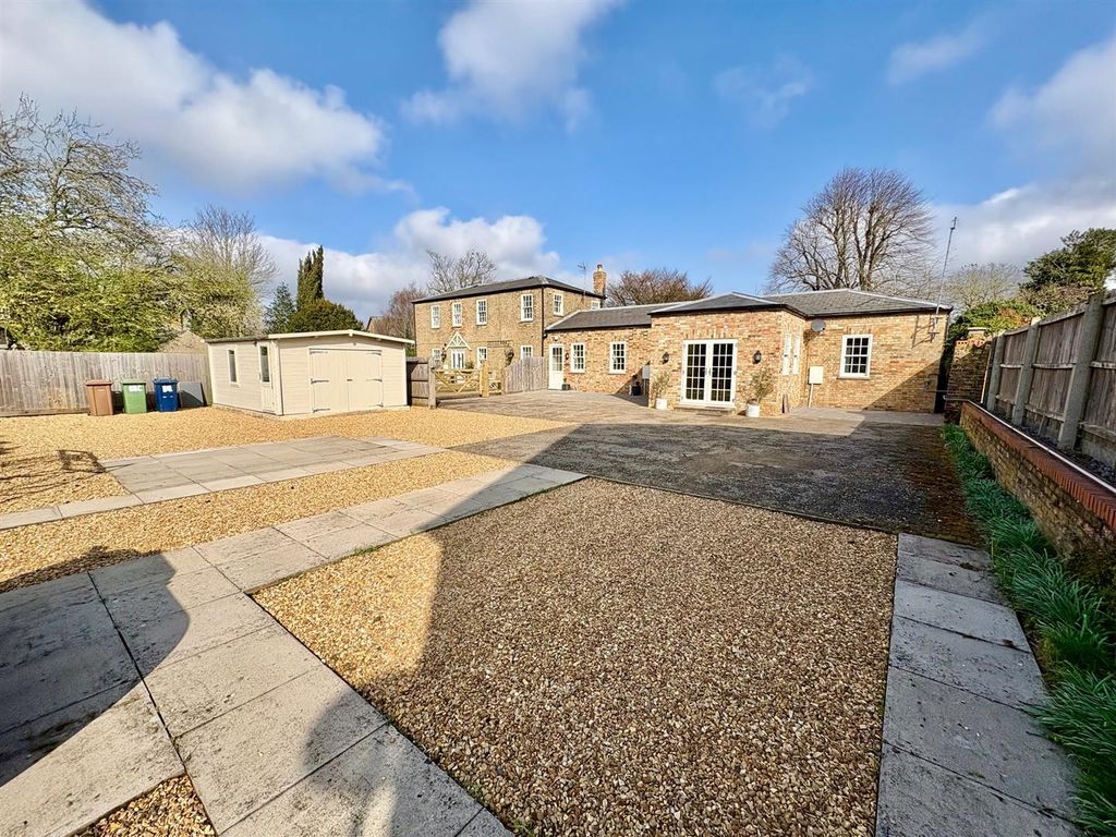 Property photo 1 of 20