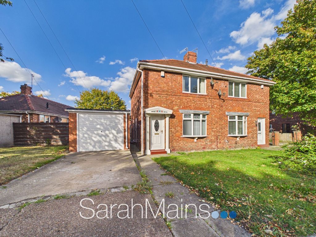 Property photo 1 of 11 External