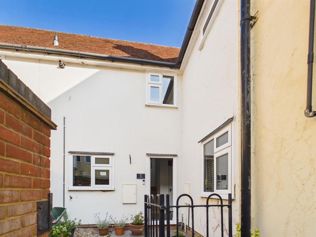 Property photo 1 of 14 Front.Jpg