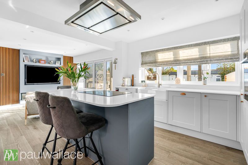 Property photo 3 of 38 Kitchen / Breakfast Room