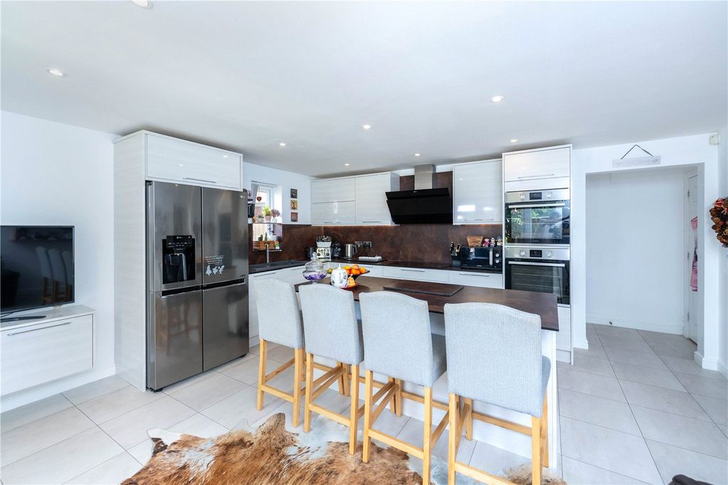 Property photo 3 of 22 Picture No. 40