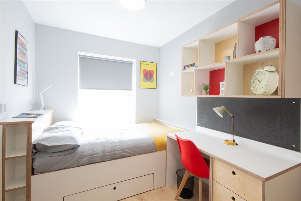 Property photo 3 of 7