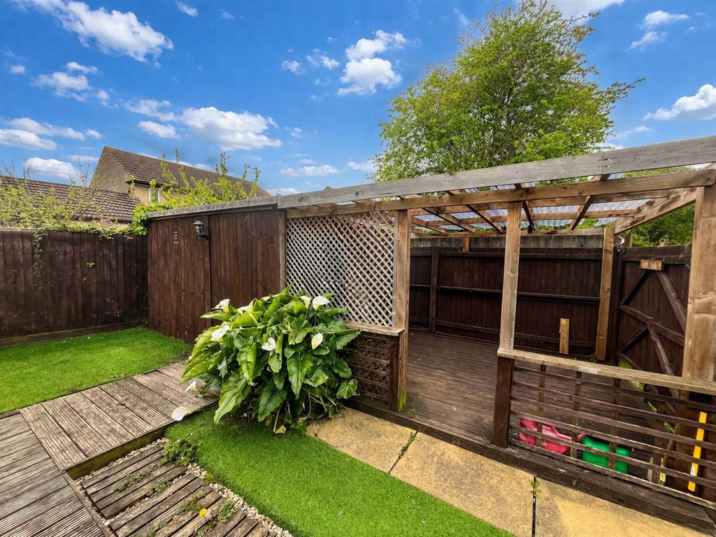 Property photo 3 of 10 Garden