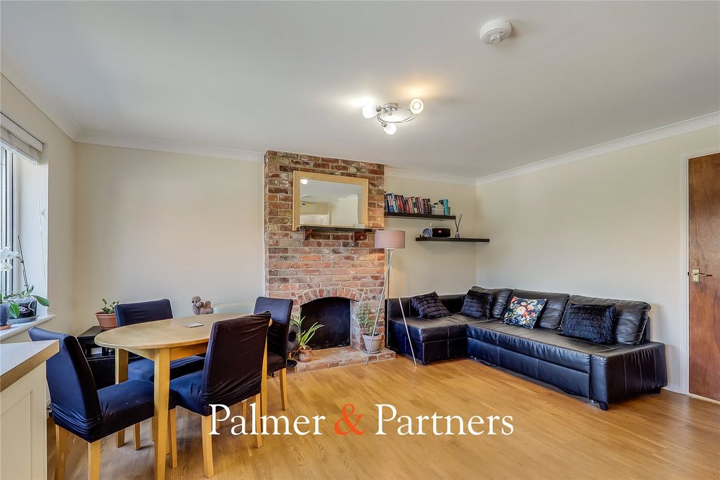 Property photo 3 of 14 Picture No. 02