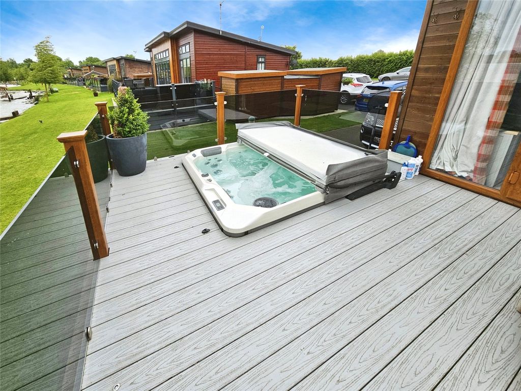Property photo 1 of 25 Picture No. 04