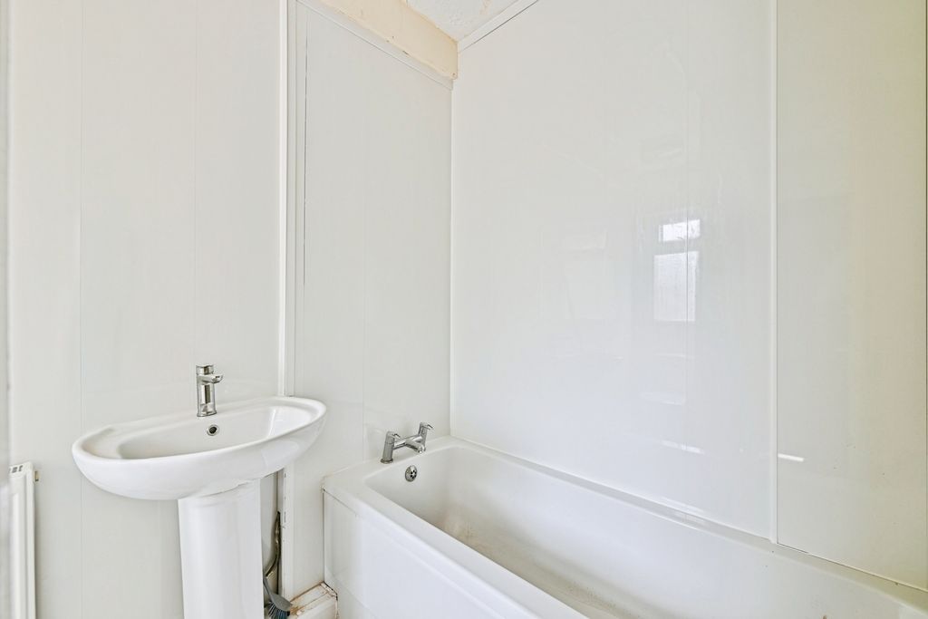 Property photo 3 of 16 Pbox-Img.Jpg