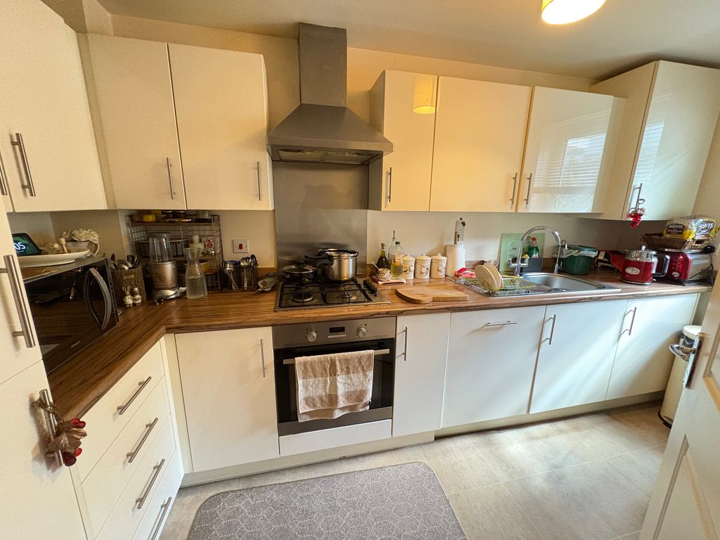 Property photo 2 of 19 Image