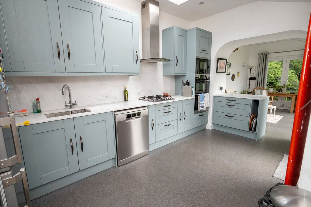 Property photo 3 of 46 Picture No. 69