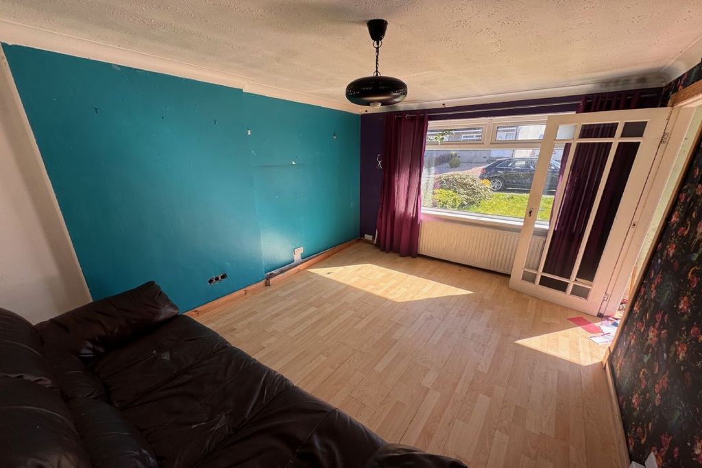 Property photo 3 of 9