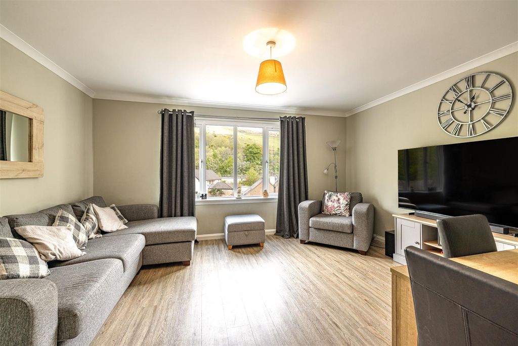 Property photo 2 of 24 21 Leebrae Galashiels 07A.Jpg