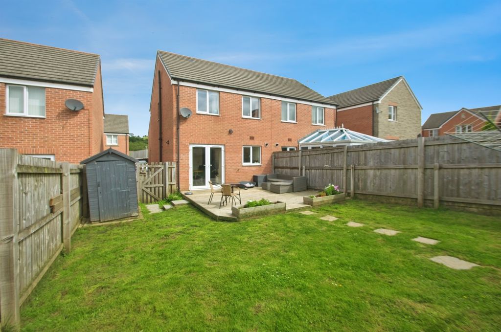 Property photo 2 of 20