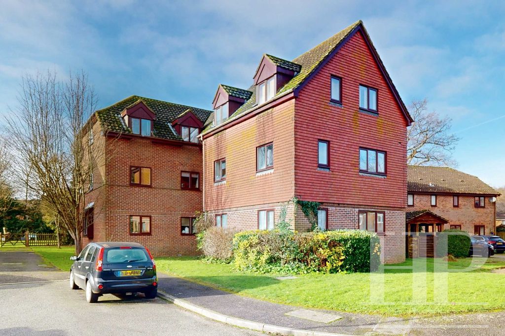 Property photo 1 of 9